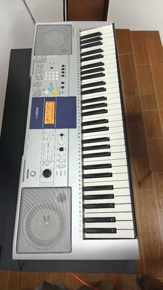 Yamaha Keyboard - 2