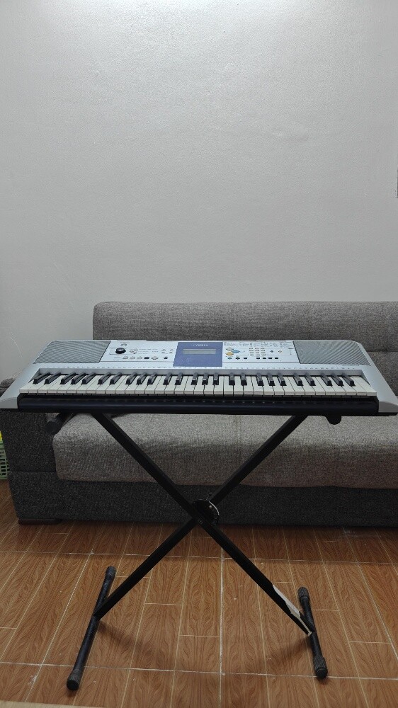 Yamaha Keyboard - 4