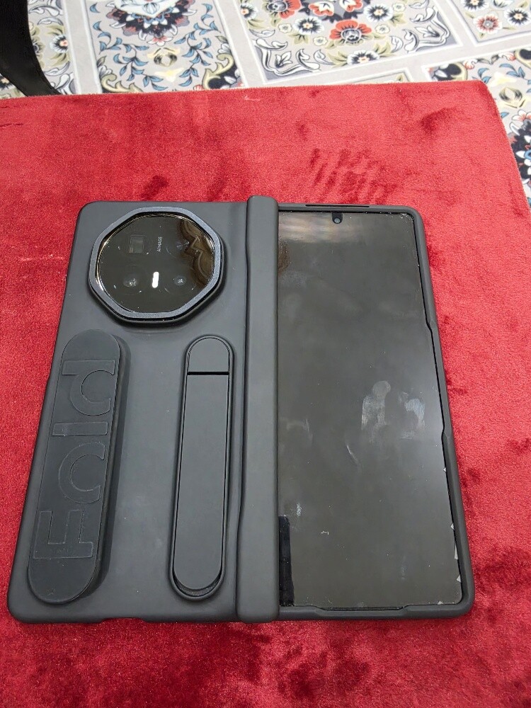 HONOR MAGIC V6 FOLD - 4