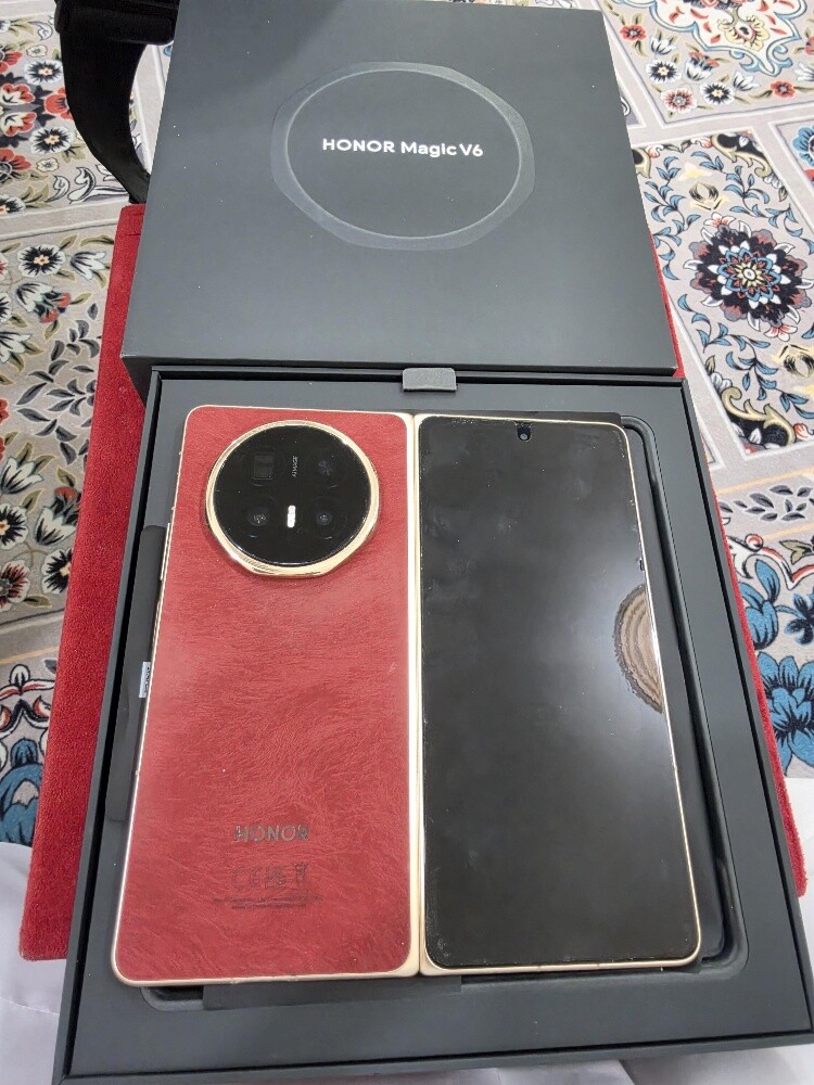 HONOR MAGIC V6 FOLD - 1