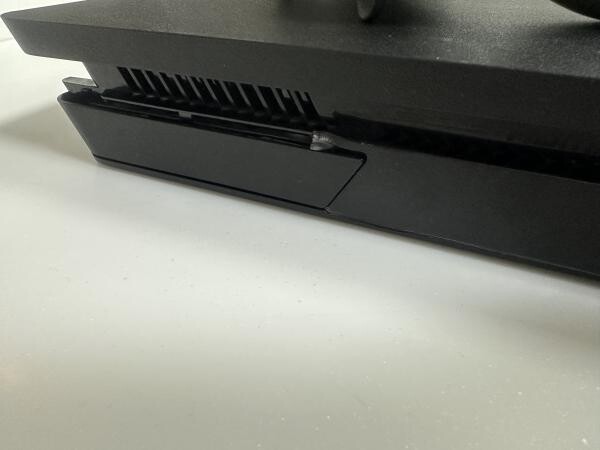 PS4 1TB w 1 controller | NEGOTIABLE - 6
