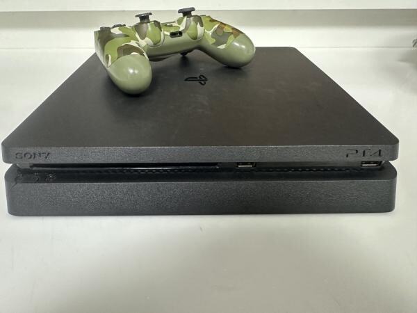 PS4 1TB w 1 controller | NEGOTIABLE - 4