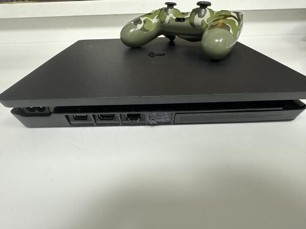 PS4 1TB w 1 controller | NEGOTIABLE - 8