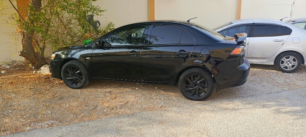Mitsubishi Lancer Ex - 2