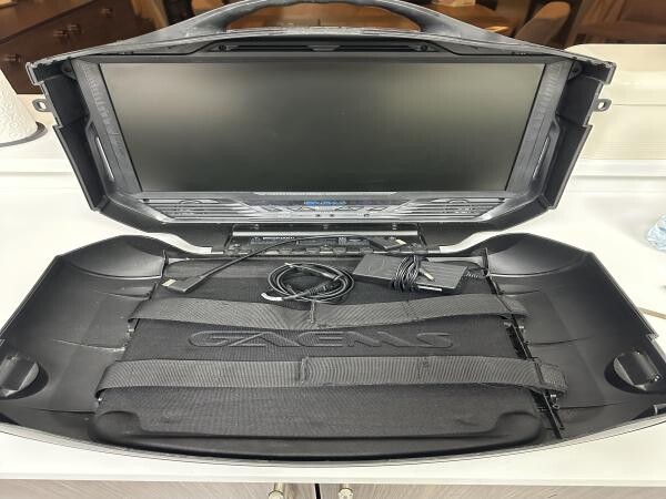 GAEMS Vanguard portable monitor - 1
