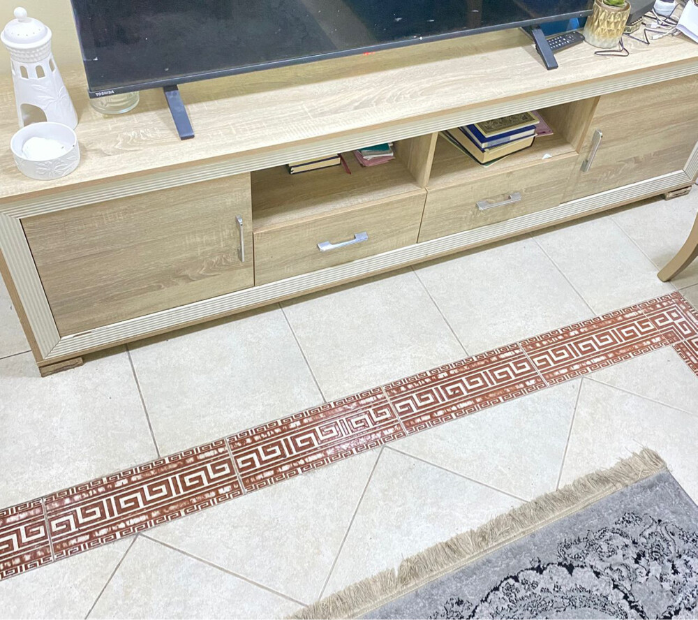 طاولة تلفاز - 1