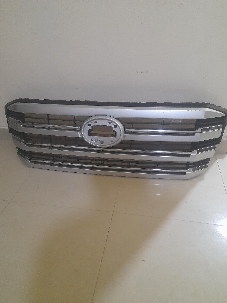 landcruiser grill orginal - 1