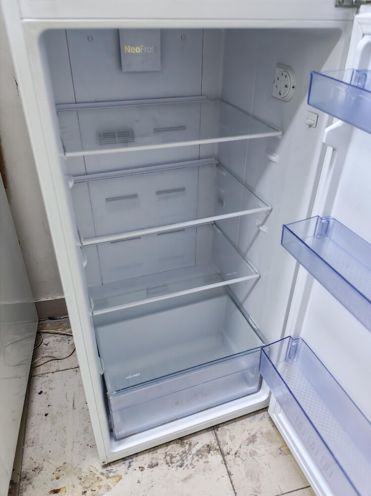 Beko Clean 500L Fridge For Sale - 3