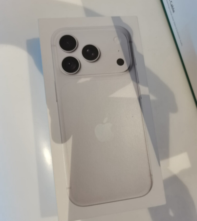 IPHONE-18 PRO-256GB - 2