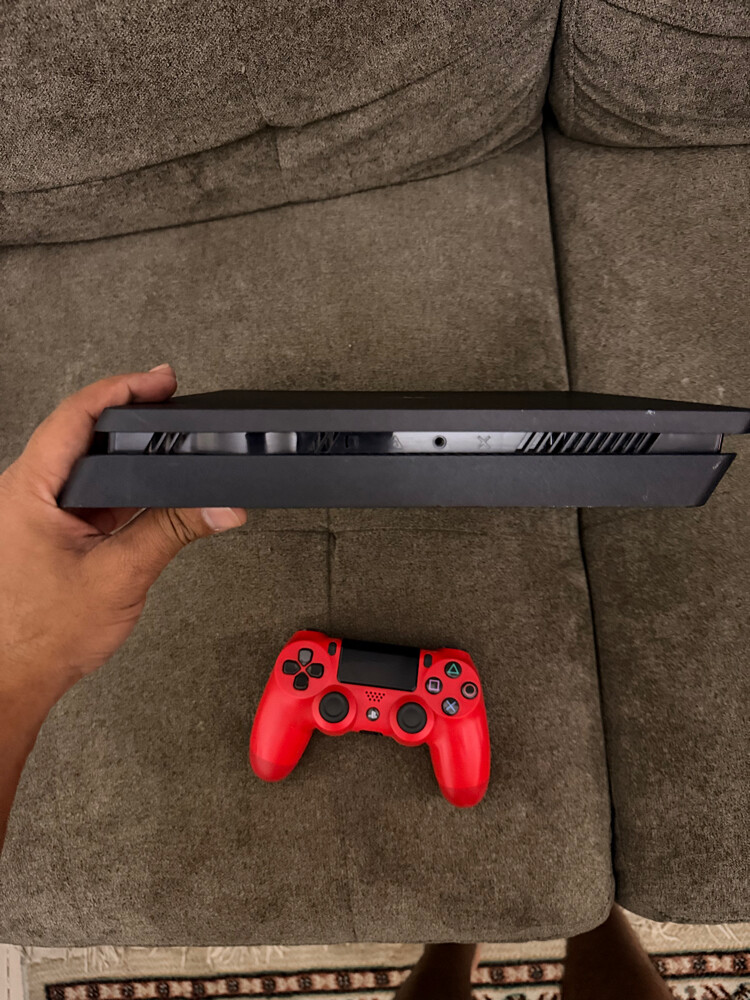 PS4 1TB with 1 controller  - 3