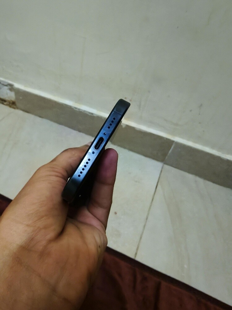 iPhone 16 pro max - 5