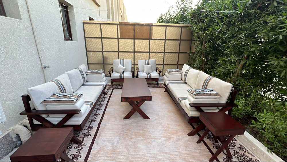 Used Outdoor Seating Set Seats 8 - 1