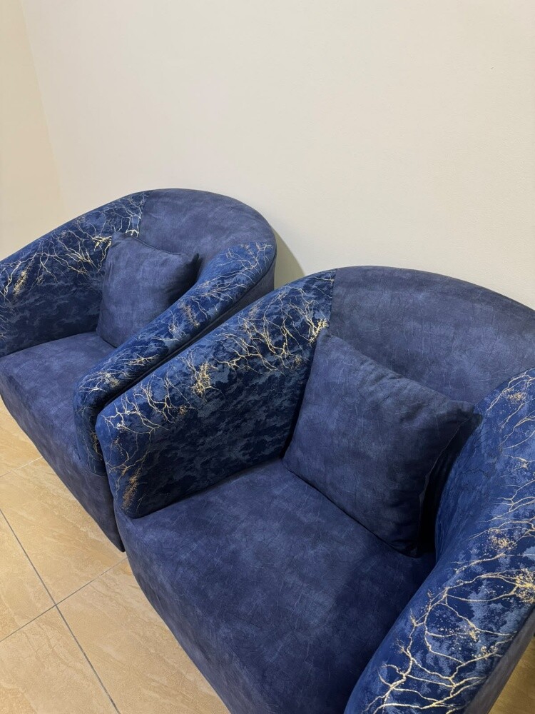 7 Seats sofa same new excelnt - 5
