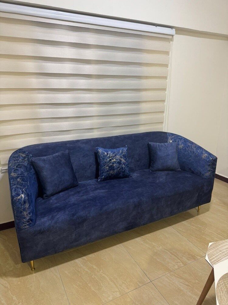 7 Seats sofa same new excelnt - 4
