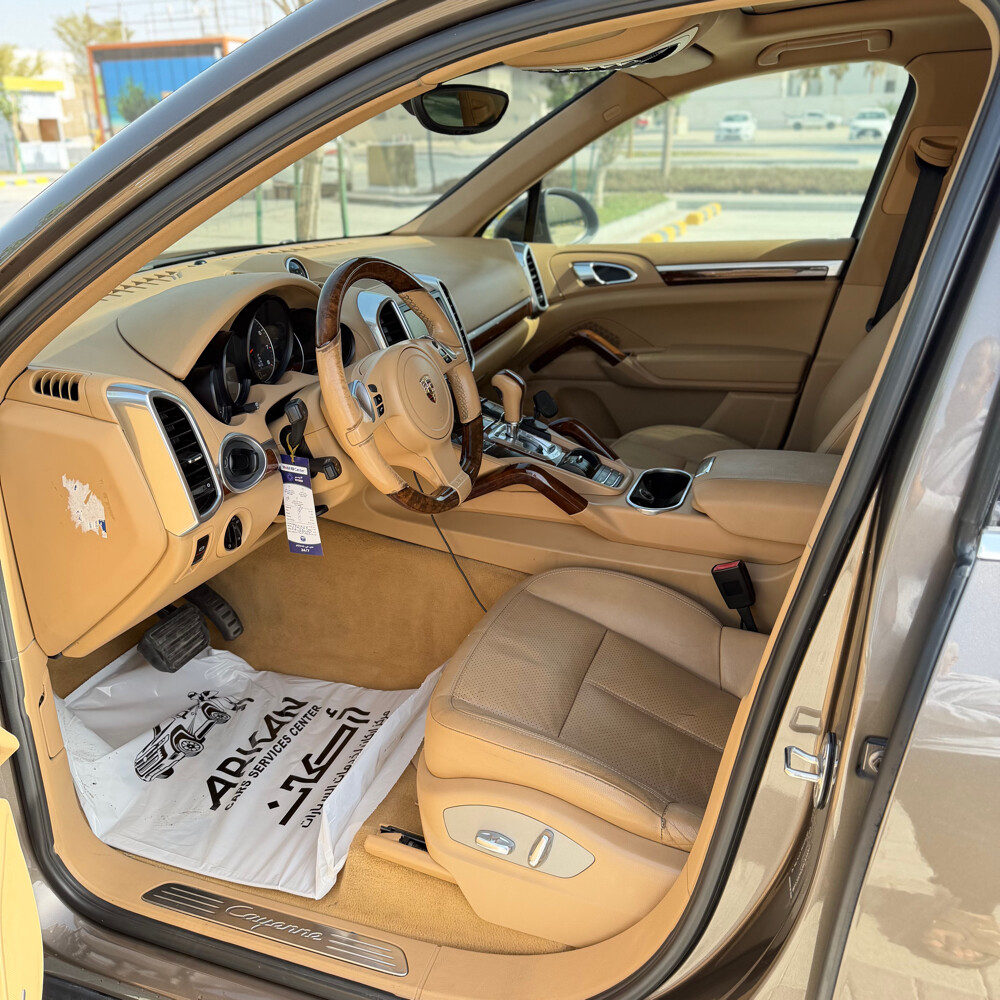 Porsche Cayenne 2011 - 10