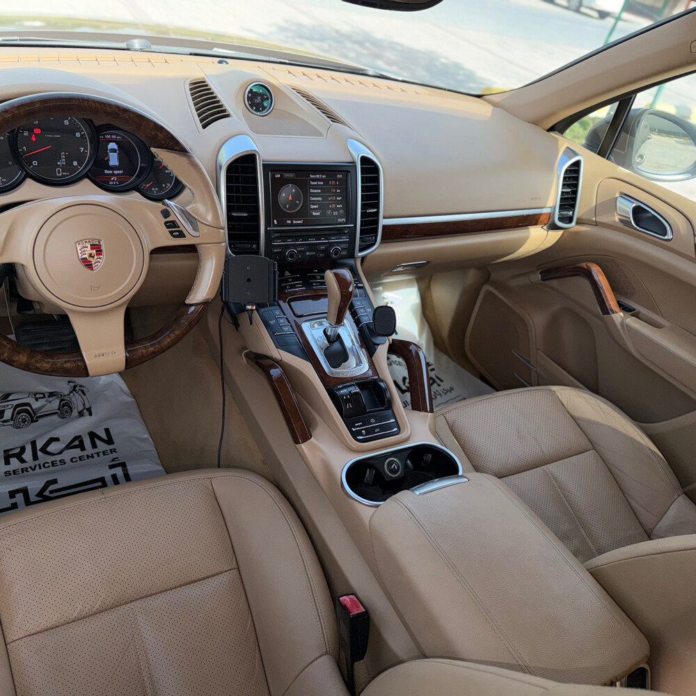 Porsche Cayenne 2011 - 8
