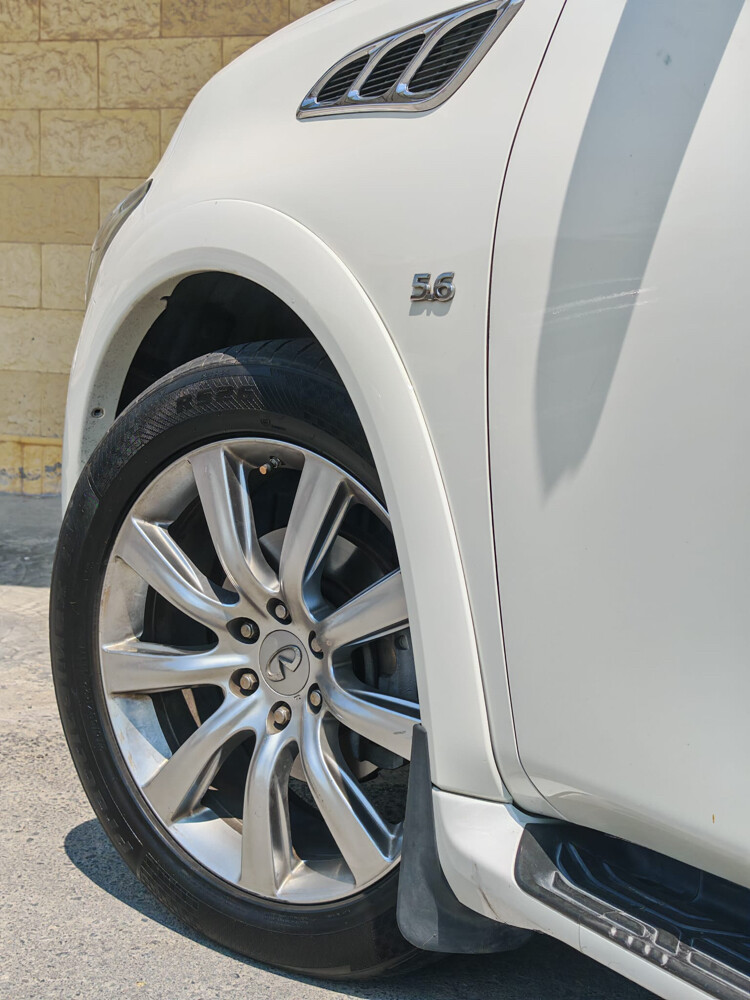 Infiniti QX80 (400) – 2014 - 12