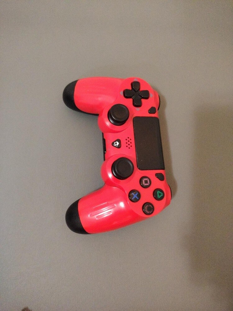 play station 4 - 2