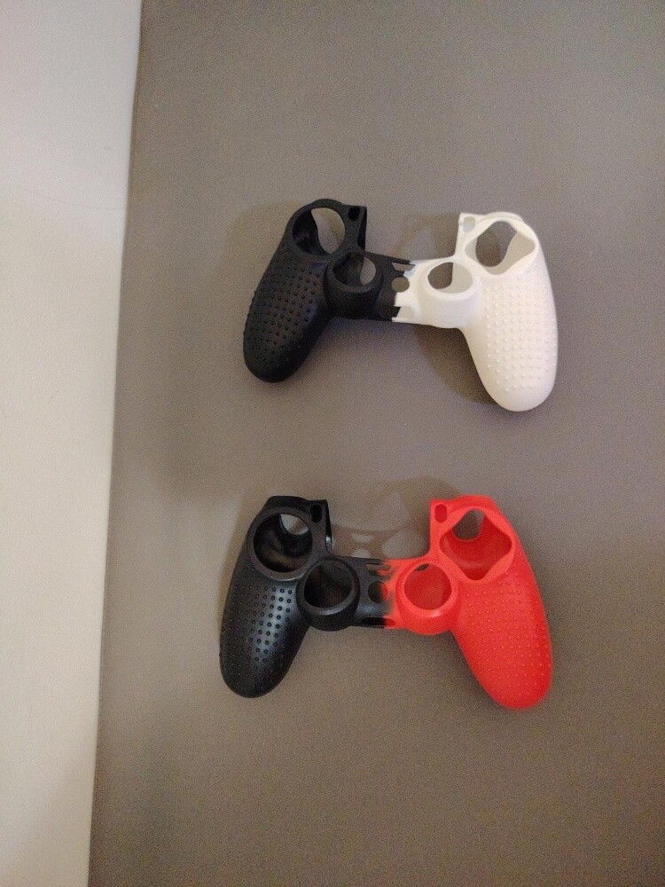 play station 4 - 7