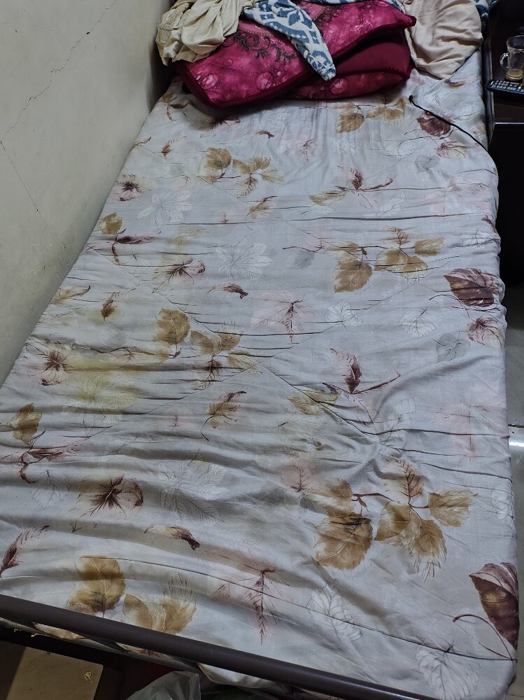 single beds and mattresses for sale - 1