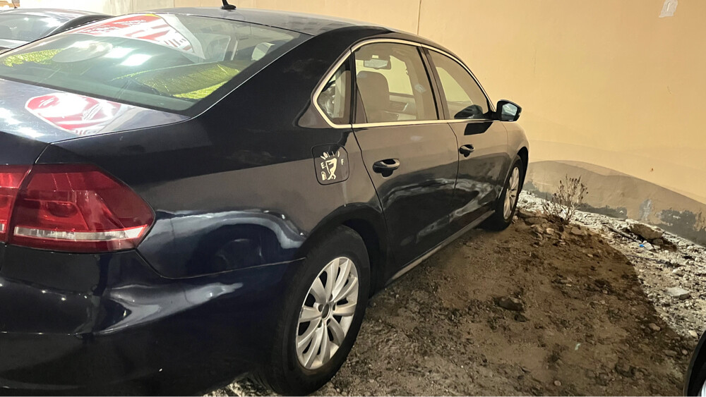 For Sale  VOLKSWAGEN - 2