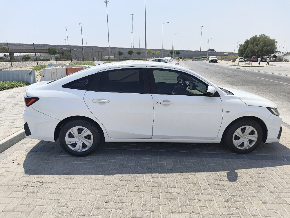Yaris  2023 - 3