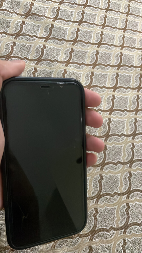 iPhone XR  - 6
