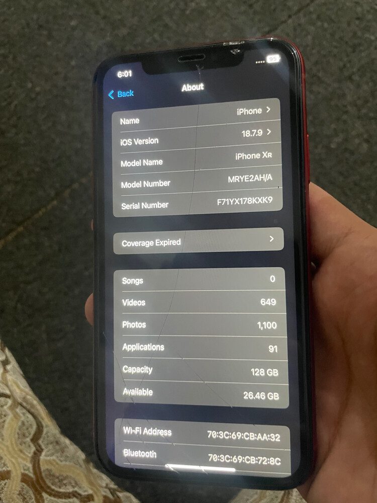 iPhone XR  - 2
