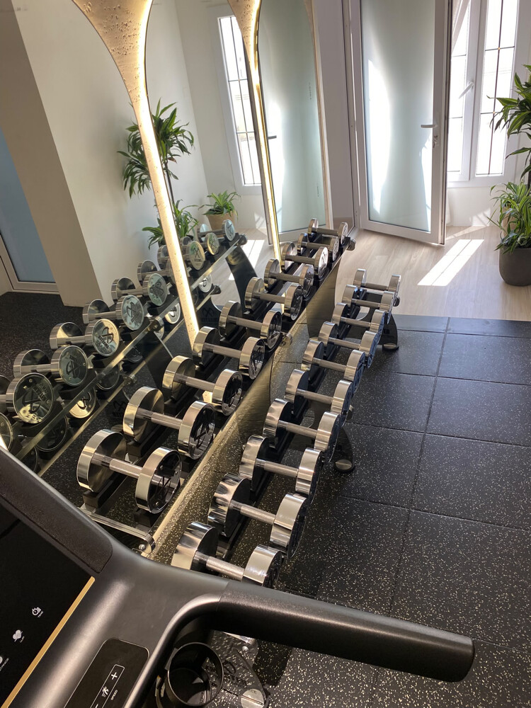 home gym , new not much used - 7