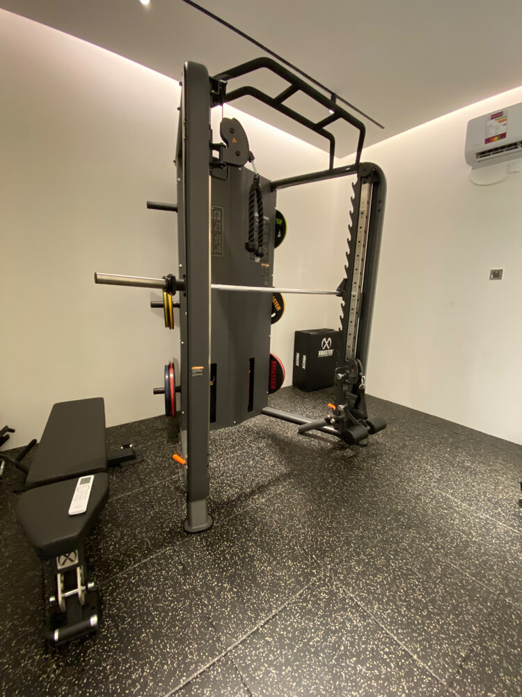 home gym , new not much used - 5