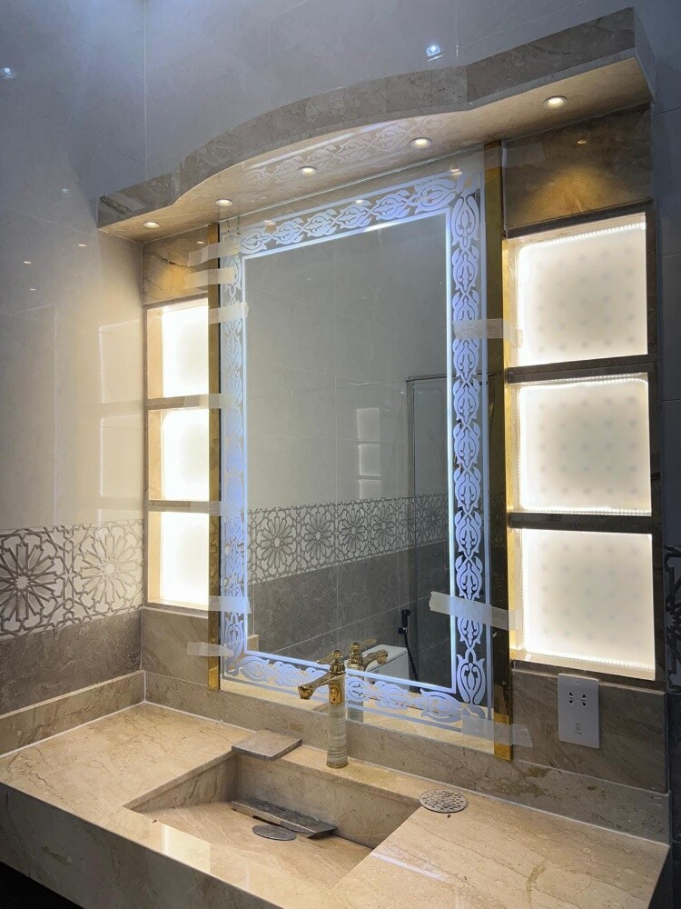 Bathroom mirrors - 8