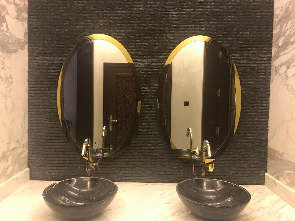 Bathroom mirrors - 10