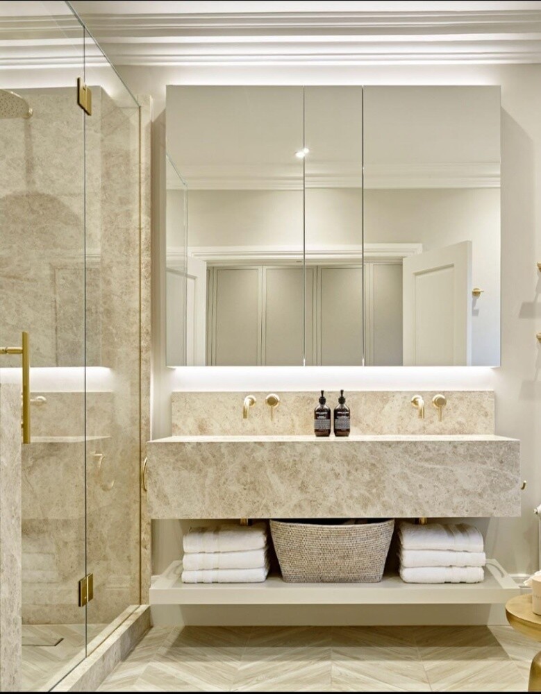 Bathroom mirrors - 13