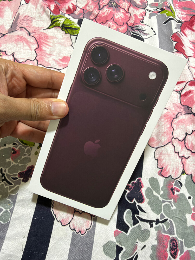 18 pro max 1TB NEW - 1