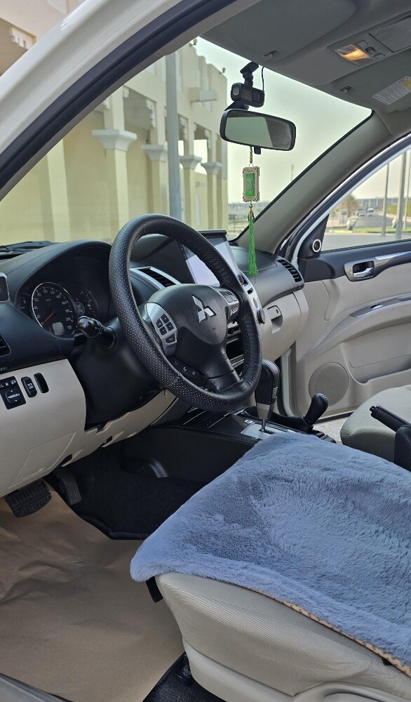 Mitsubishi PajeroSport 2015 - 14