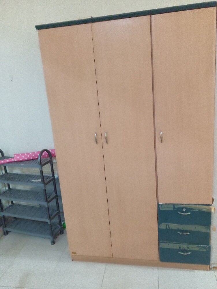 A wardrobe in good condition - 2