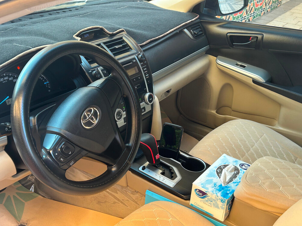camry good condition  - 5