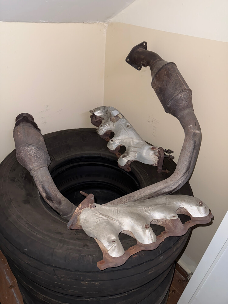 gmc headers and Y pipe OEM - 1