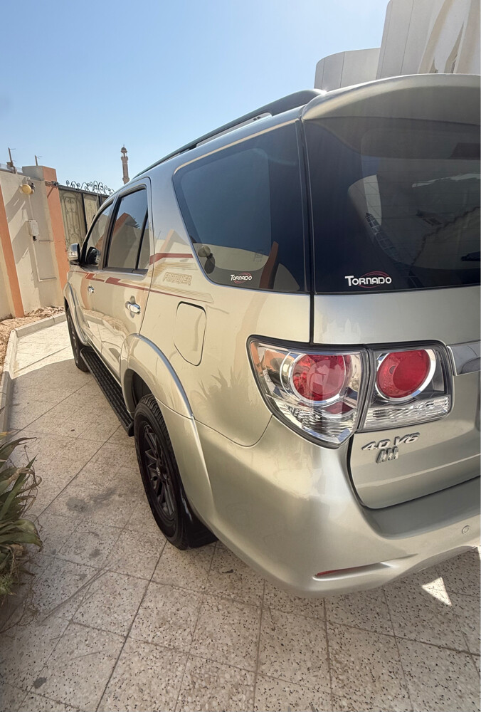 Toyota Fortuner SR5 V6 - 2