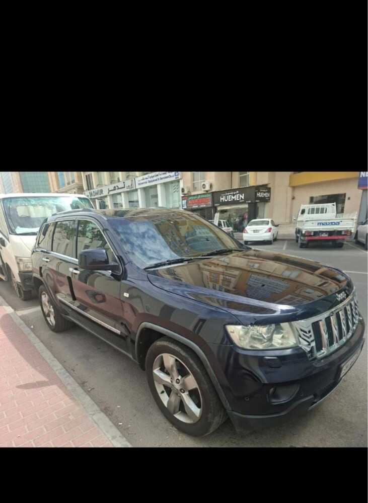 Jeep Grand Cherokee - 10
