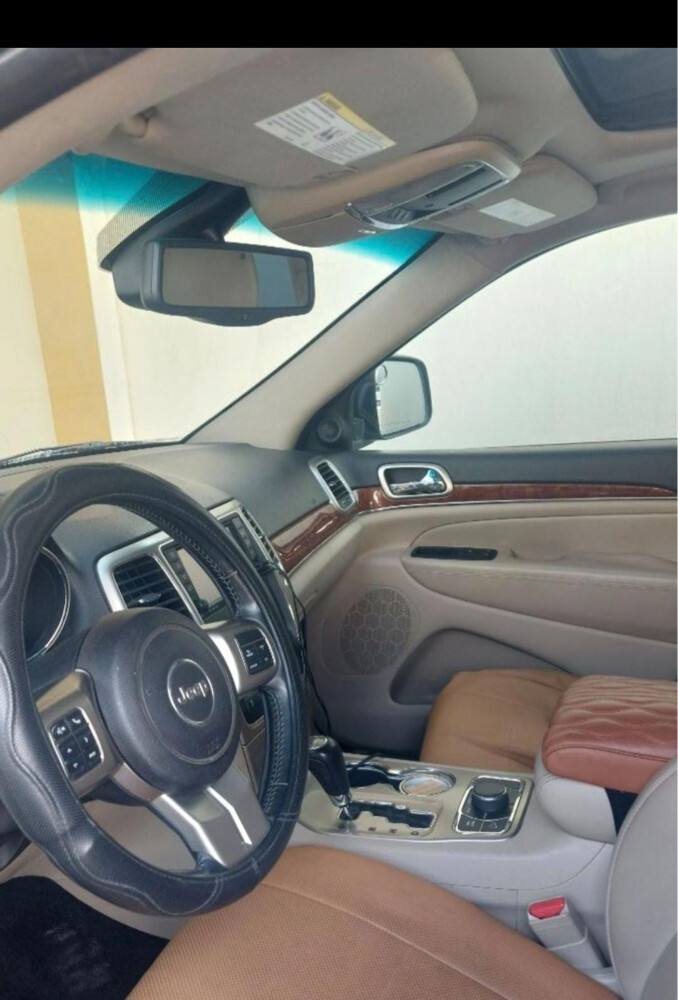 Jeep Grand Cherokee - 13