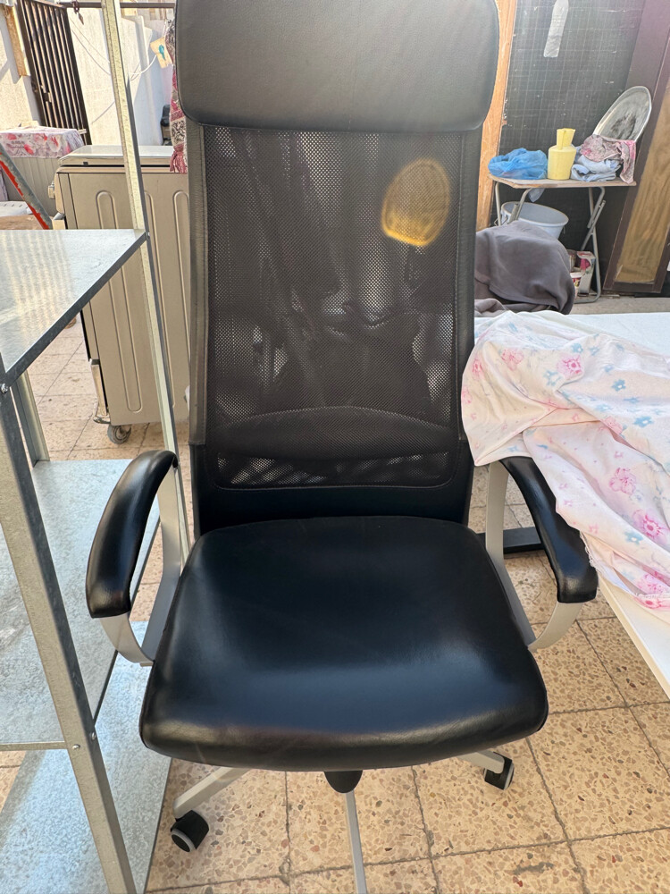 black office chair - 3
