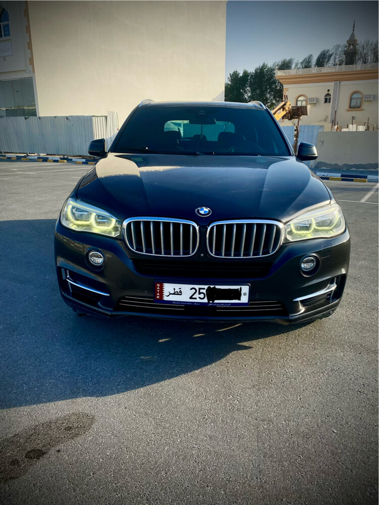BMW X5 50i. - 1
