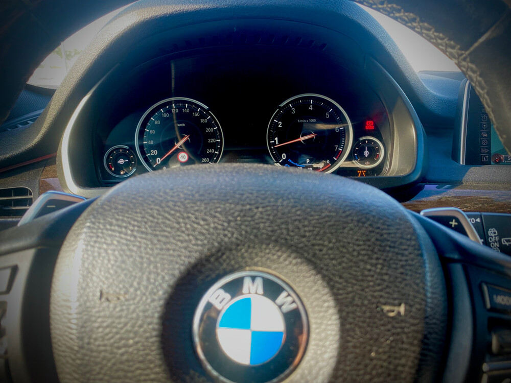 BMW X5 50i. - 11