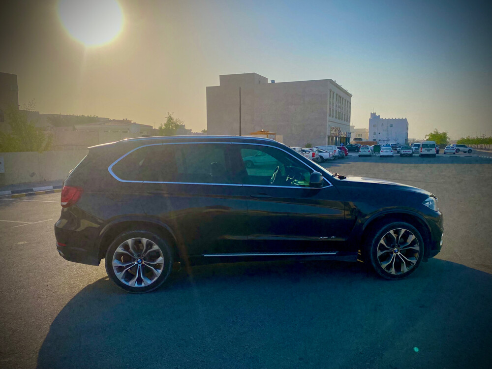 BMW X5 50i. - 6