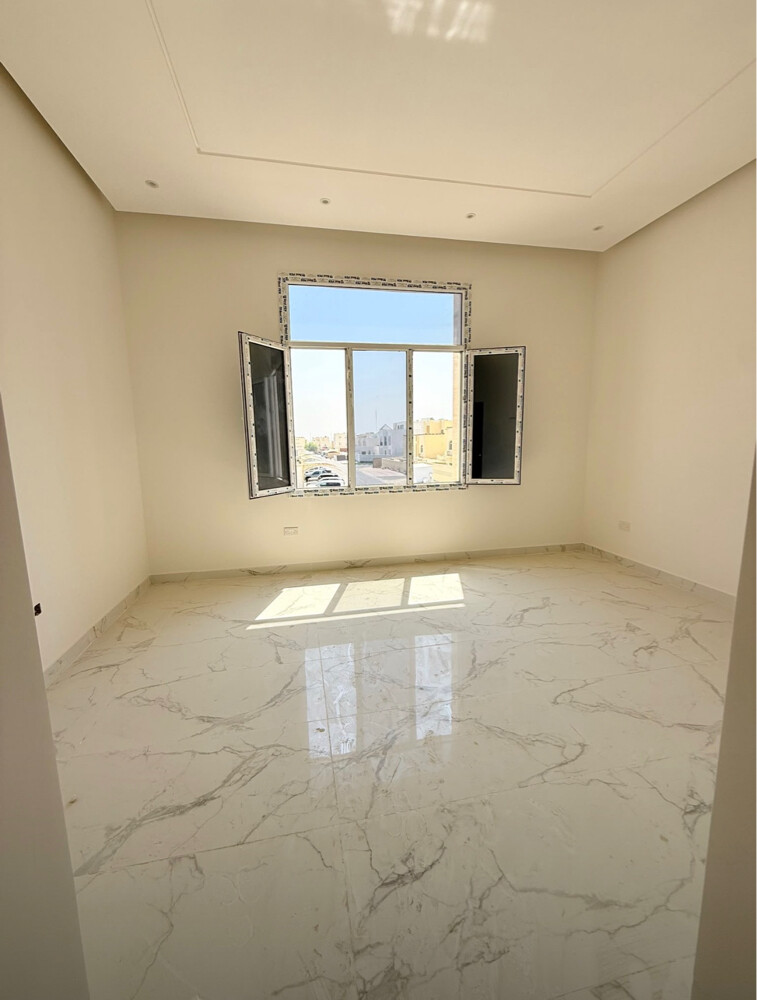 للبيع عمارة تجارية مؤجرة  العزيزي - 5