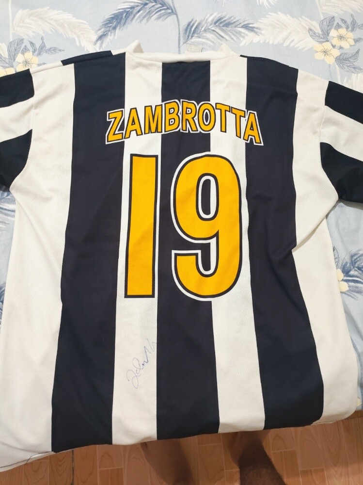 iconic t-shirt signed by  zambrotta - 1