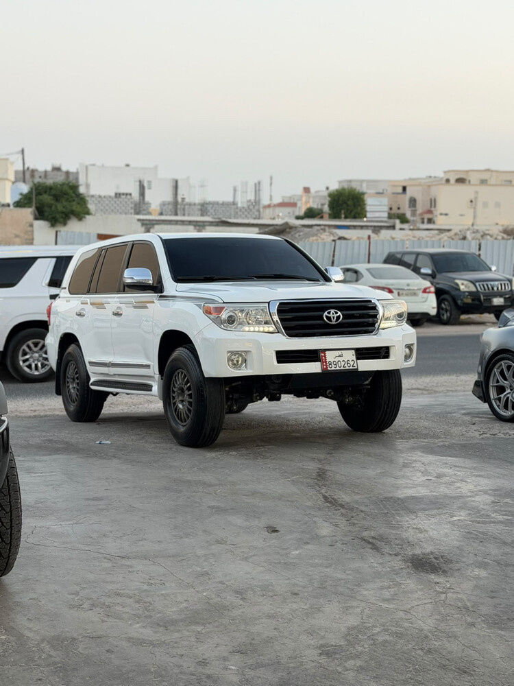 للبيع جيكسار سبير اساس 8 سلندر  - 3