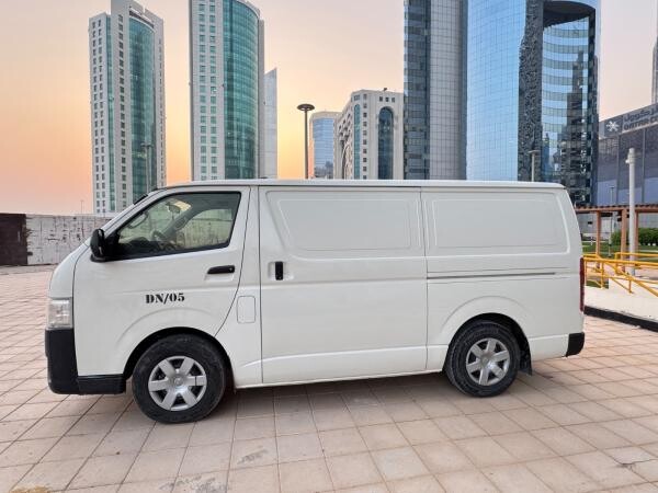 Toyota Hiace 2016 - 1