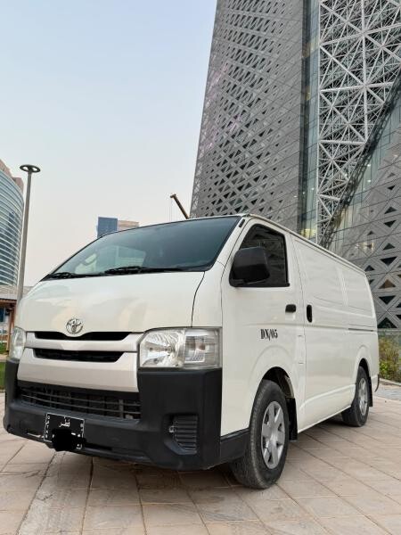 Toyota Hiace 2016 - 3